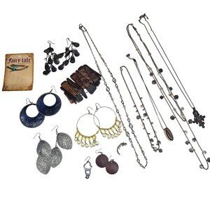 Assorted Jewelry Bundle Lot Set W/ Unique Designs Mixed Materials Costume 9.1oz